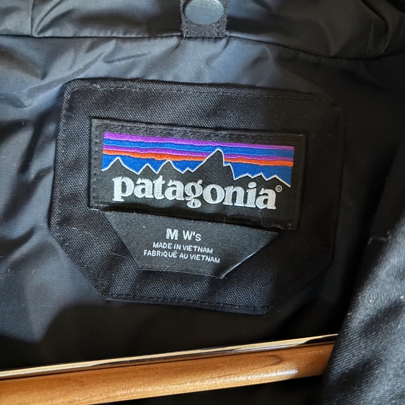 Patagonia Women's Pine Bank 3-in-1 Parka, Navy, Medium - Excellent condition! - Picture 6 of 9